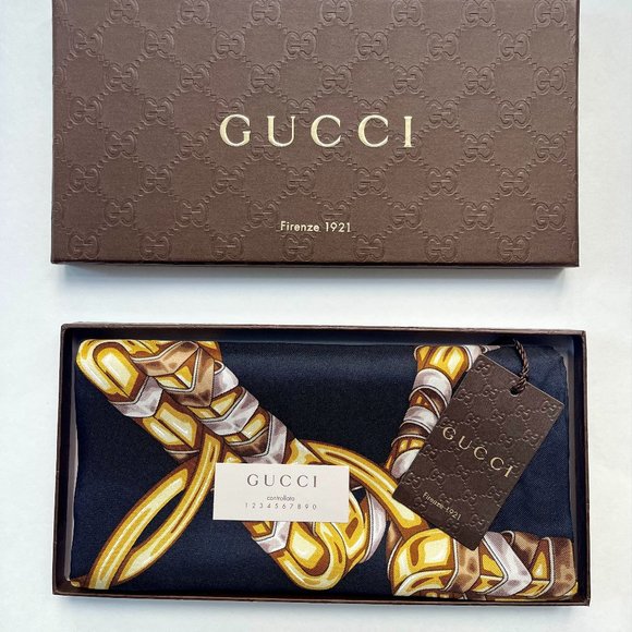 Gucci Scarf Iconic Print Black Silk Wrap with Gucci Gift Box - Picture 1 of 16